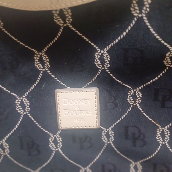 Dooney & burke bag - Picture 2 of 3